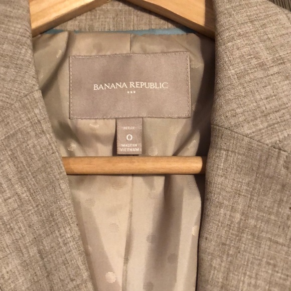 Beige suit jacket - Picture 2 of 7